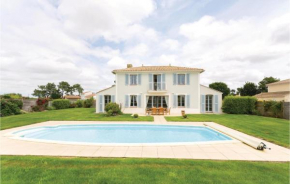 Stunning home in L'Aiguillon Sur Vie w/ 3 Bedrooms